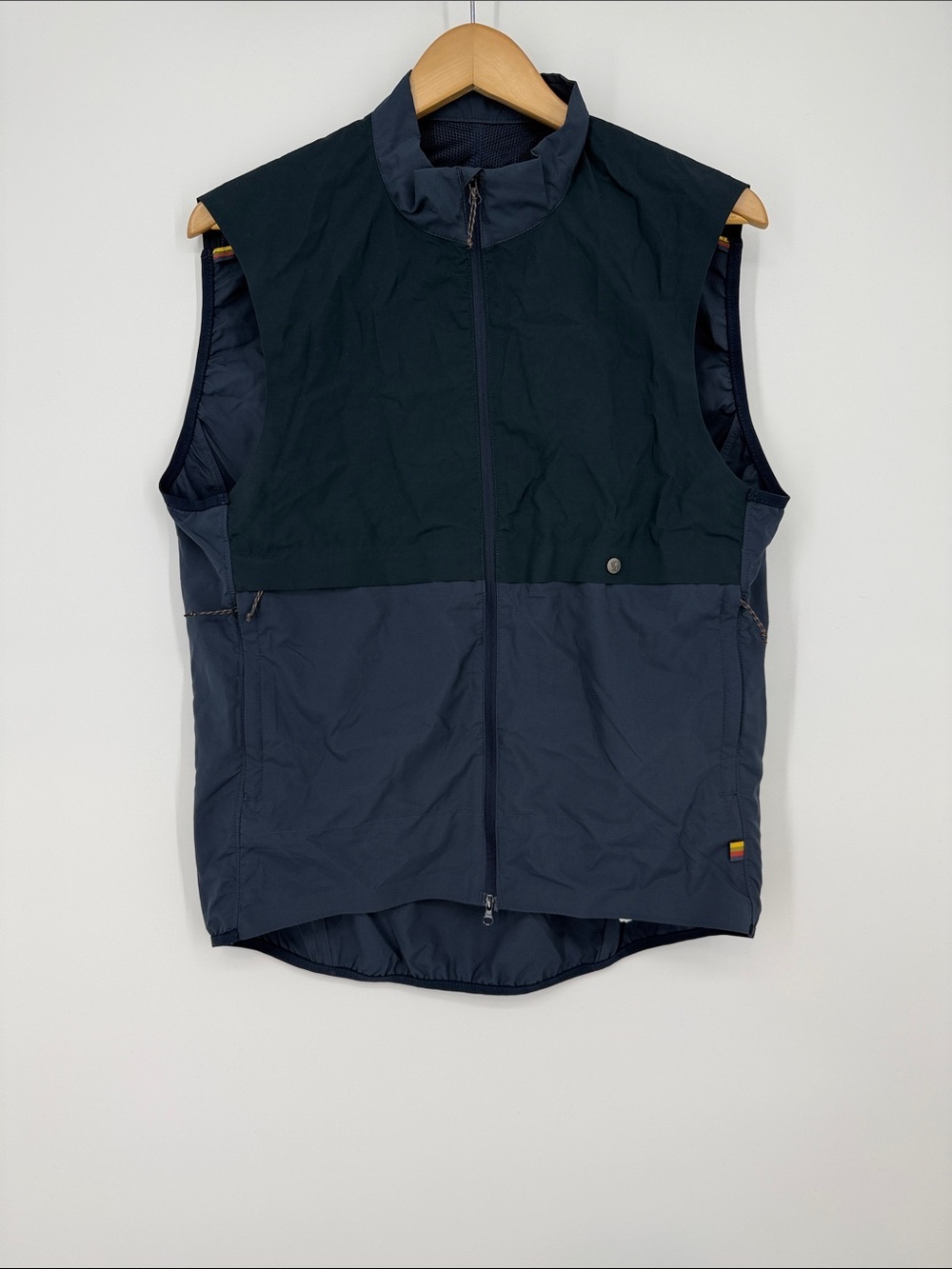 Fjallraven Specialized Men's Navy Blue Adventure Lightweight Vest Size Medium